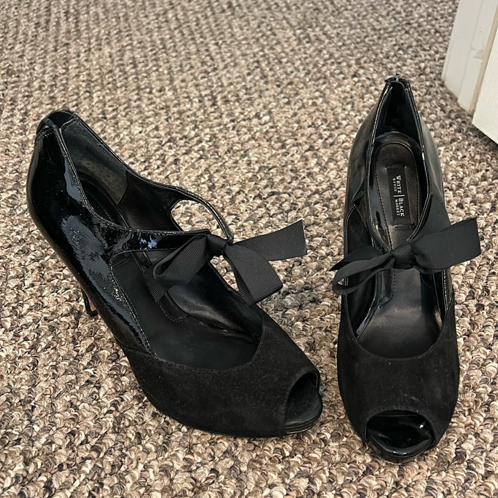 Peep toe with a bow!